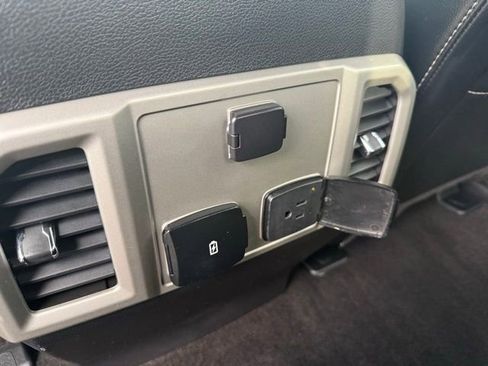 Used 2018 Ford F150 Lariat image 12