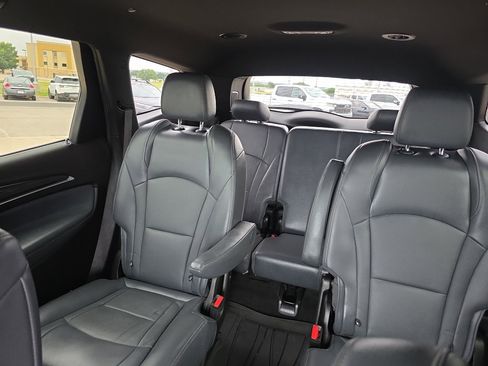Used 2022 Buick Enclave Premium FWD image 7