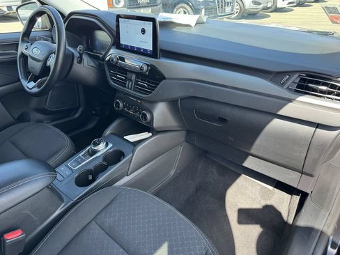 Used 2024 Ford Escape Active AWD/4WD image 9