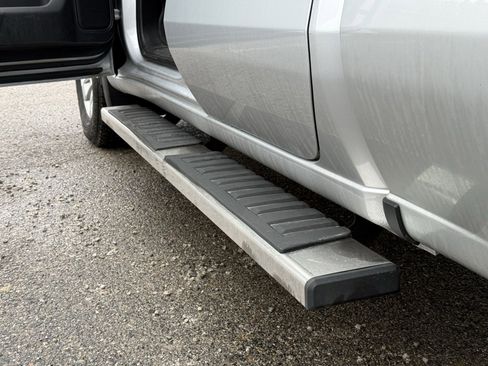 Used 2021 GMC Sierra 1500 SLE image 11