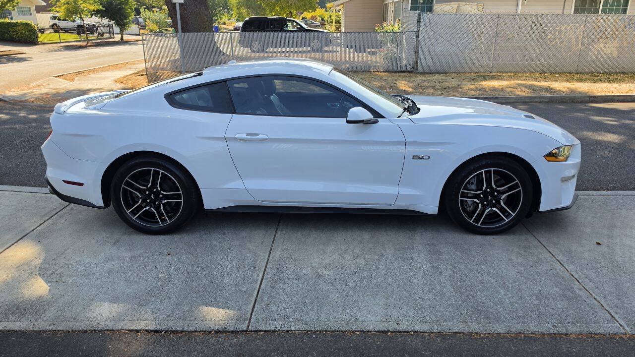 Used 2020 Ford Mustang GT Premium RWD image 4