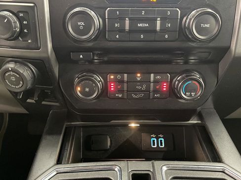 Used 2016 Ford F150 XLT w/ Equipment Group 302A Luxury image 17