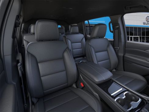 New 2026 Chevrolet Traverse LT w/ Driver Confidence Package image 16