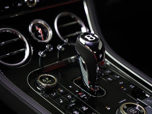 Certified 2024 Bentley Continental GT V8 image 34