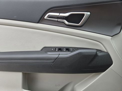 New 2026 Kia Sportage EX FWD image 16