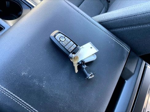 Used 2022 Ford F150 XLT w/ Equipment Group 302A High image 36