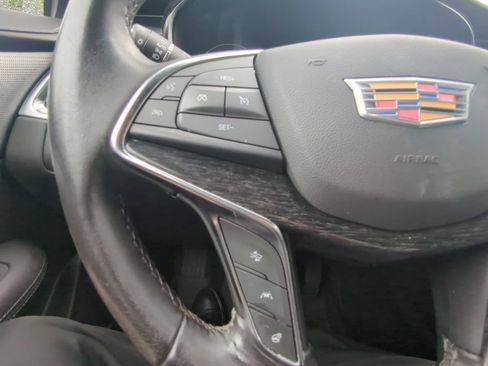 Used 2022 Cadillac XT5 Premium Luxury w/ Technology Package FWD image 14
