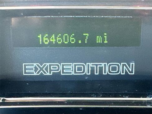 Used 2014 Ford Expedition XLT RWD image 17