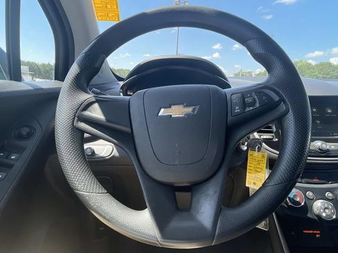 Used 2019 Chevrolet Trax LS FWD image 22