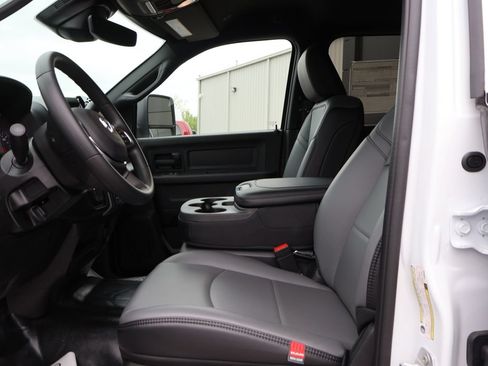 New 2026 RAM 3500 Tradesman AWD/4WD image 22
