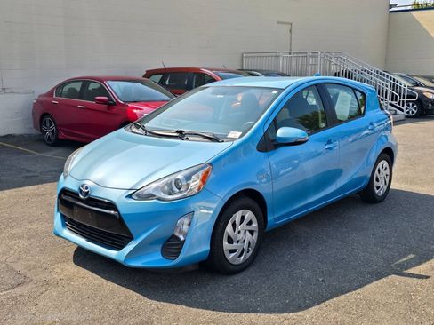 Used 2016 Toyota Prius C Two FWD image 3