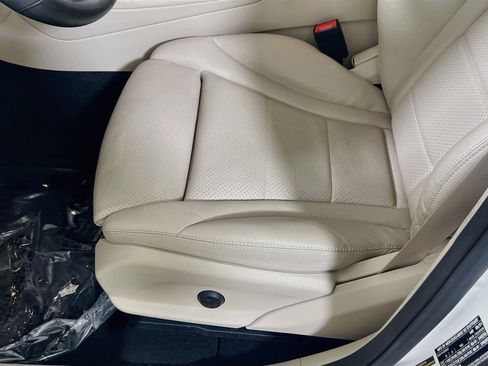 Used 2021 Mercedes-Benz GLC 300 4MATIC image 19