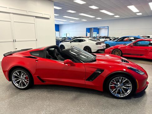 Used 2016 Chevrolet Corvette Z06 w/ 3LZ Preferred Equipment Group image 9
