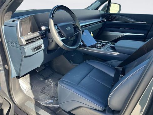 New 2025 Cadillac Escalade IQ Luxury 2 AWD/4WD image 9