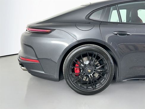 Certified 2025 Porsche Panamera GTS image 13