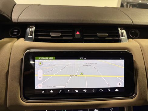 Used 2018 Land Rover Range Rover Sport HSE image 36