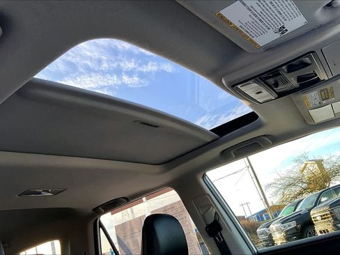 Used 2021 Toyota 4Runner Limited image 30