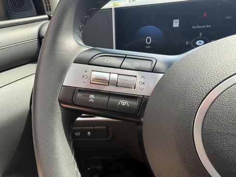Certified 2025 Hyundai Tucson SEL FWD image 37