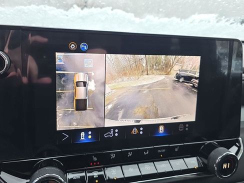 New 2025 Chevrolet Colorado LT w/ LT Convenience Package image 14