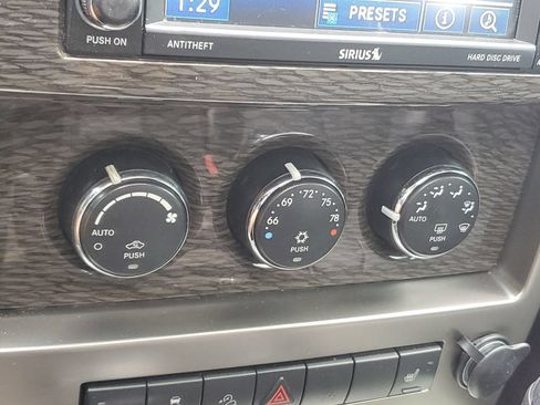 Used 2012 Jeep Liberty Limited Jet w/ Comfort/Convenience Group AWD/4WD image 26