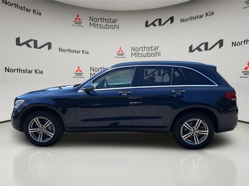 Used 2022 Mercedes-Benz GLC 300 4MATIC w/ Multimedia Package Lite image 2