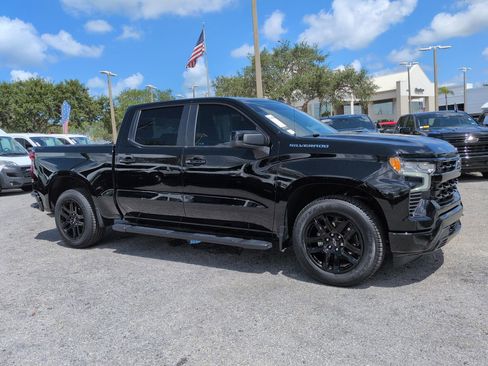 Used 2023 Chevrolet Silverado 1500 RST RWD image 3