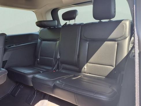 Used 2025 Ford Expedition Platinum AWD/4WD image 10