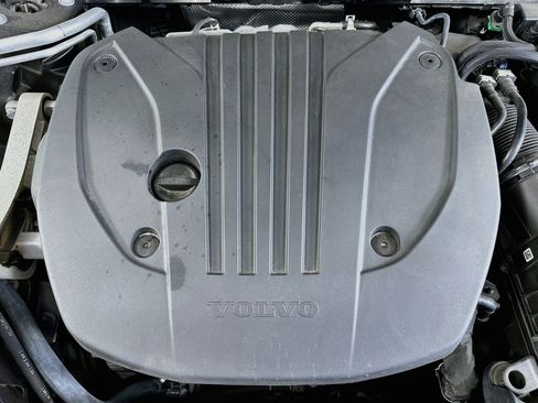 Used 2023 Volvo XC60 B5 Plus w/ Protection Package Premier image 30