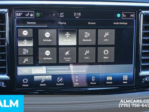 Used 2025 Chrysler Pacifica Limited image 22