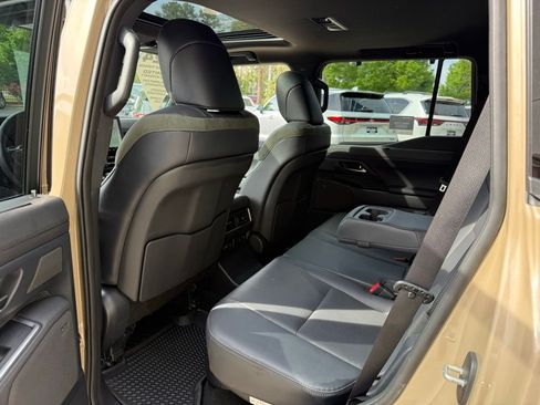 Certified 2024 Lexus GX 550 AWD/4WD image 29