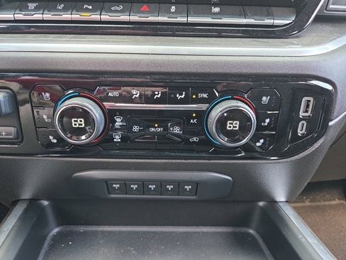 Used 2025 Chevrolet Silverado 3500 High Country w/ Technology Package AWD/4WD image 19