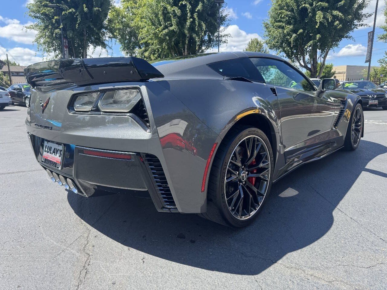 Used 2015 Chevrolet Corvette Z06 w/ 3LZ Preferred Equipment Group RWD image 6