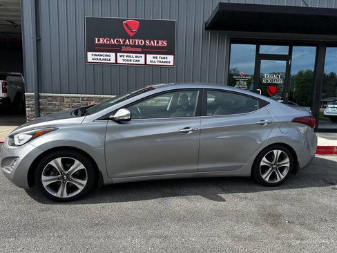 Used 2015 Hyundai Elantra Sport w/ Option Group 04 FWD image 2