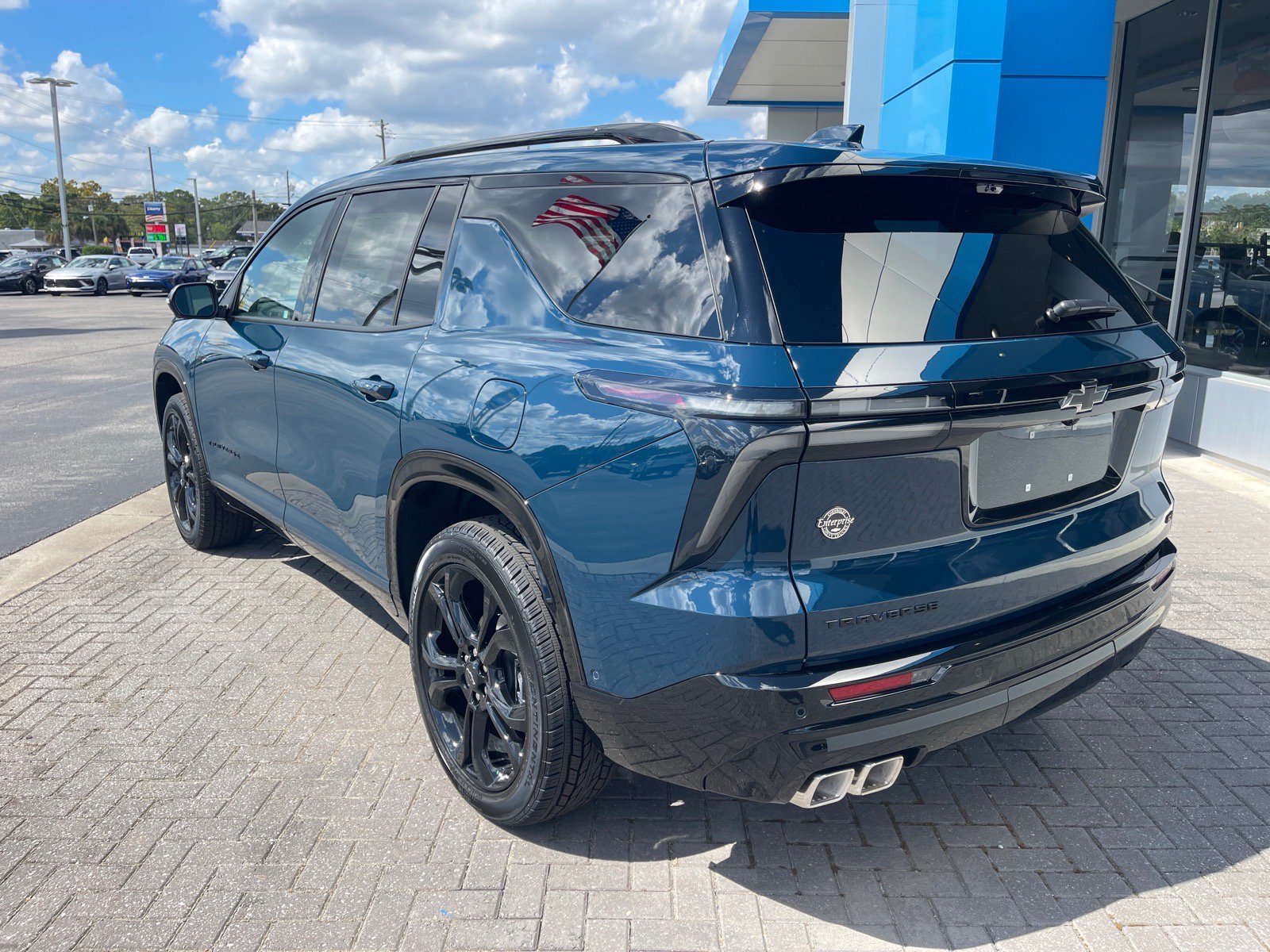 New 2027 Chevrolet Traverse RS FWD image 12
