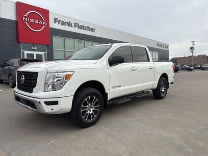 Used 2021 Nissan Titan SV w/ SV Convenience Package