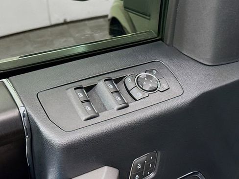 Used 2020 Ford F150 Platinum w/ Equipment Group 701A Luxury image 18