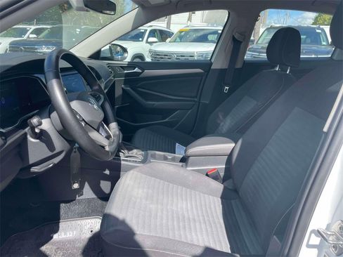 Used 2022 Volkswagen Jetta S image 15
