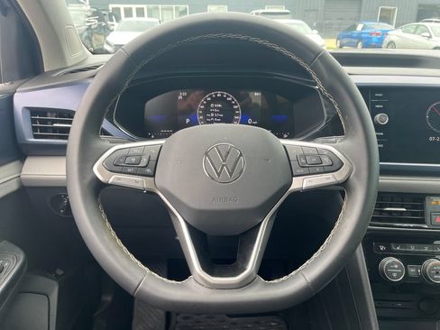 Used 2024 Volkswagen Taos SE FWD image 17