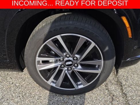 Used 2026 Cadillac Vistiq Premium Luxury w/ LPO, Floor Liner Package AWD/4WD image 18