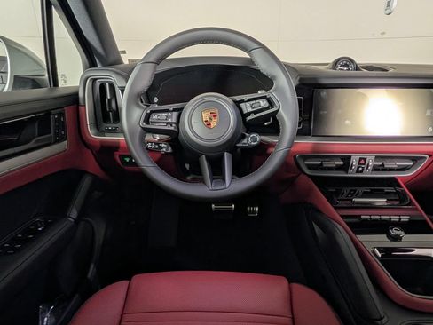New 2026 Porsche Cayenne S AWD/4WD image 21