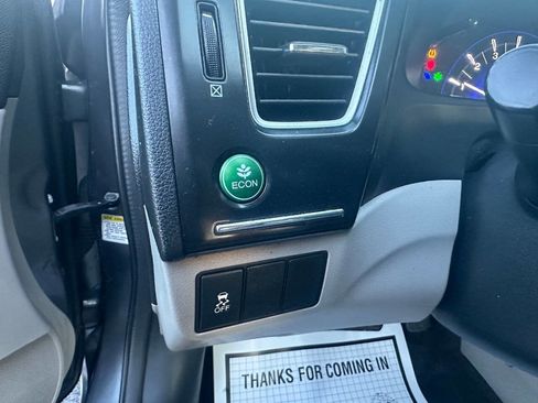 Used 2013 Honda Civic LX image 18