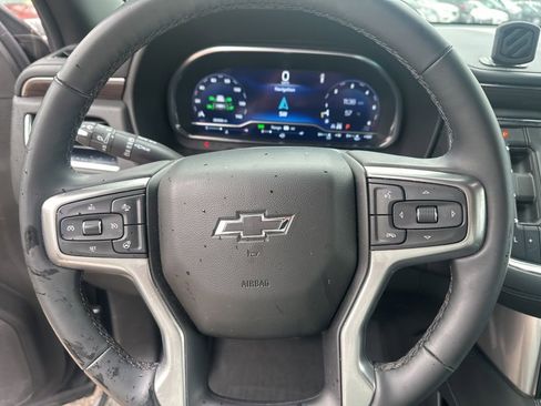 Used 2024 Chevrolet Suburban Z71 w/ Luxury Package AWD/4WD image 11