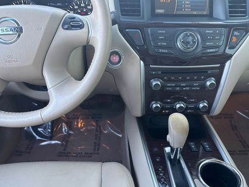 Used 2014 Nissan Pathfinder SL w/ Cargo Package image 28