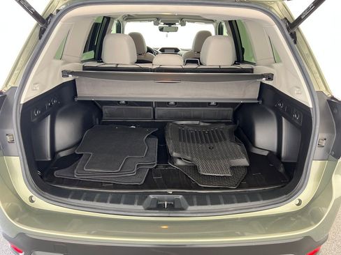Used 2019 Subaru Forester Premium AWD/4WD image 25