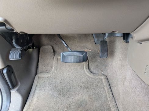 Used 2003 Ford Explorer XLT RWD image 26