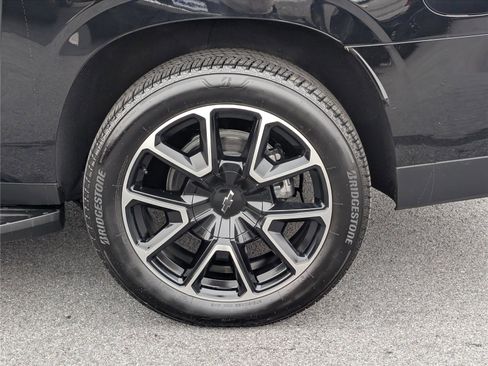 Used 2025 Chevrolet Suburban RST w/ RST Capability Package image 10