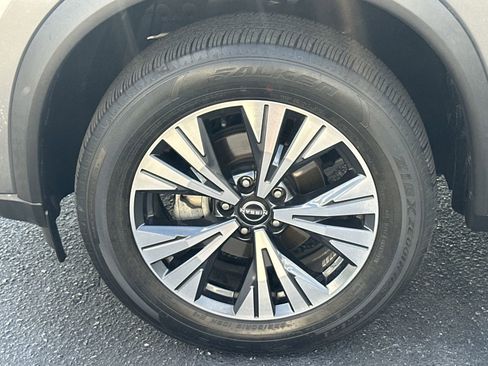 Used 2023 Nissan Rogue SV FWD image 13