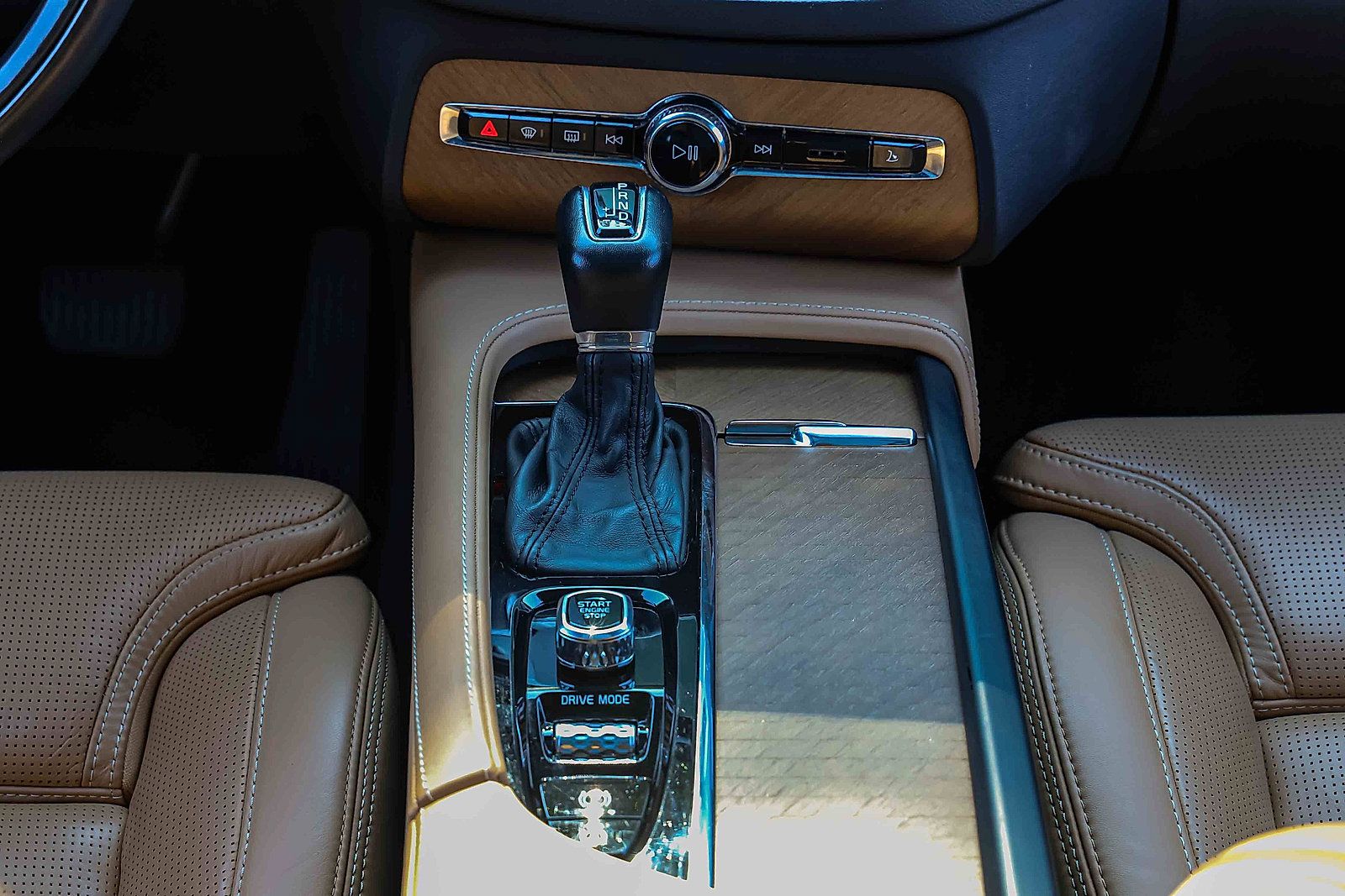 Used 2018 Volvo XC90 T6 Inscription w/ Convenience Package AWD/4WD image 12