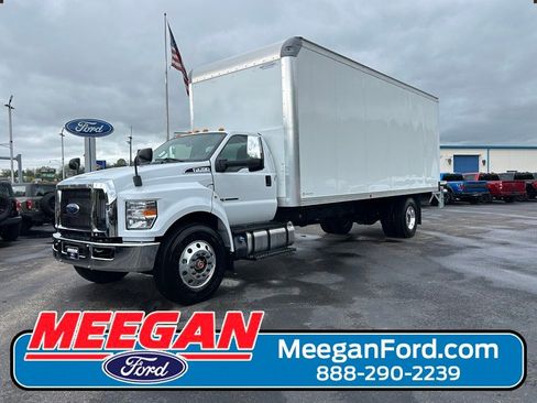 New 2026 Ford F750 2WD Regular Cab Super Duty image 1