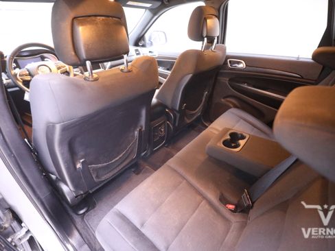 Used 2015 Jeep Grand Cherokee Laredo w/ Quick Order Package 23E image 9